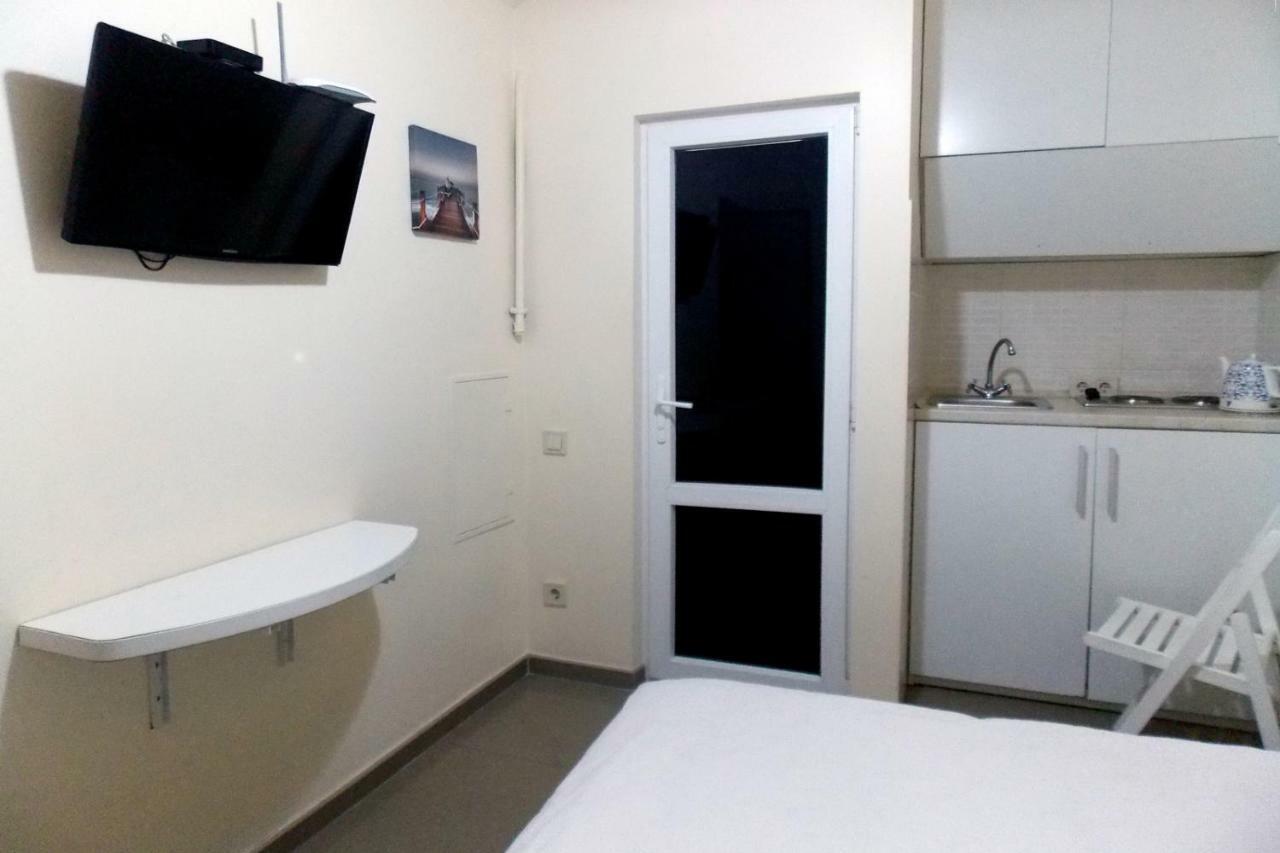 Compact Studio In The City Center Daire Lviv Dış mekan fotoğraf