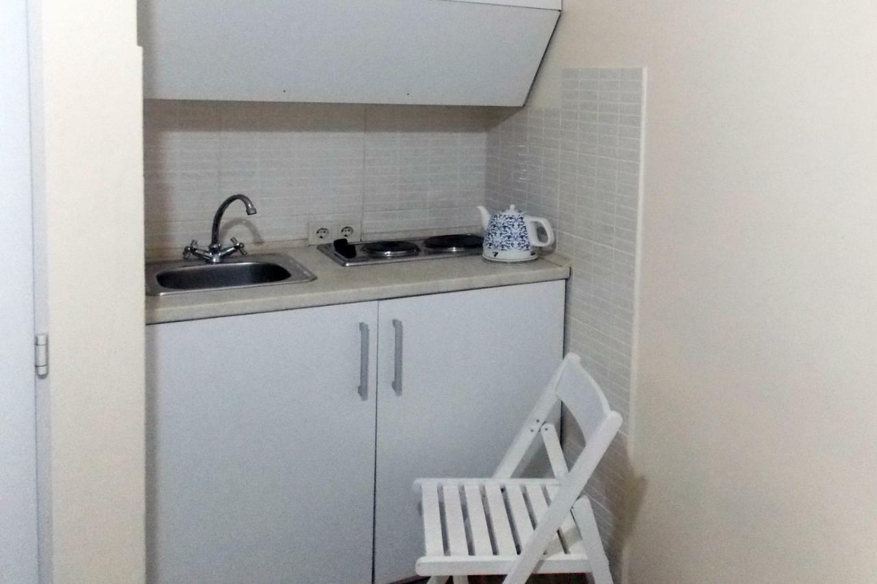Compact Studio In The City Center Daire Lviv Dış mekan fotoğraf
