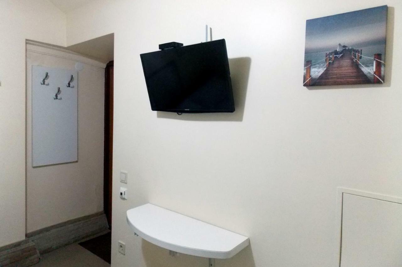 Compact Studio In The City Center Daire Lviv Dış mekan fotoğraf